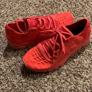 Women’s Under Armour tennis shoes